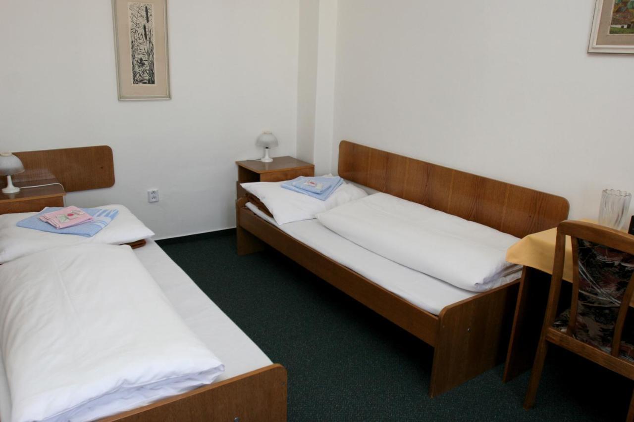 Hotel Ensana Jalta Piest'any Camera foto
